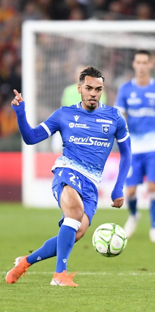 Hamza Sakhi (AJ Auxerre)