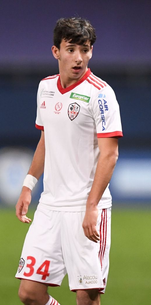 Lisandru Tramoni (ACA) est le plus jeune joueur à avoir joué en Domino's Ligue 2 cette saison.