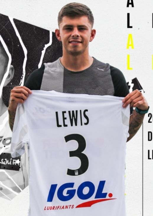 Lewis avec le maillot d'Amiens.