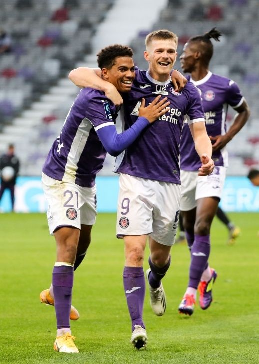 Amine Adli et Rhys Healey (Toulouse FC)